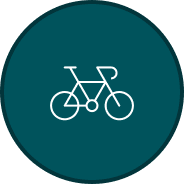 56 Fahrradstellplätze mit Elektroladestationen